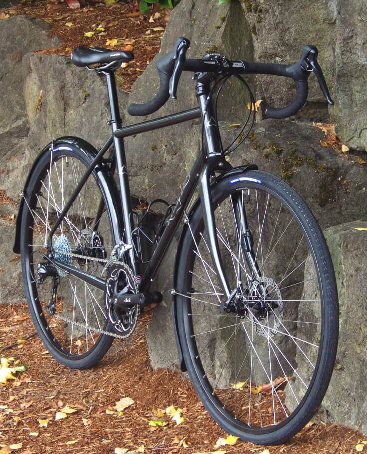 Custom road bike with disc brakes by Rodriguez